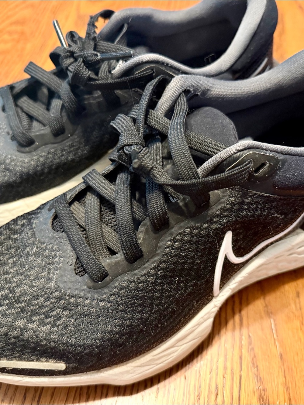 Nike Black and White ZoomX Invincible Women's Athletic Running Shoes
